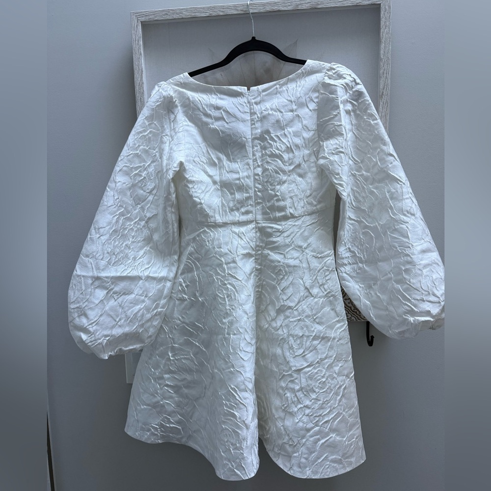 Sachin & Babi SAMPLE - white long sleeve mini dress - Picture 2 of 3
